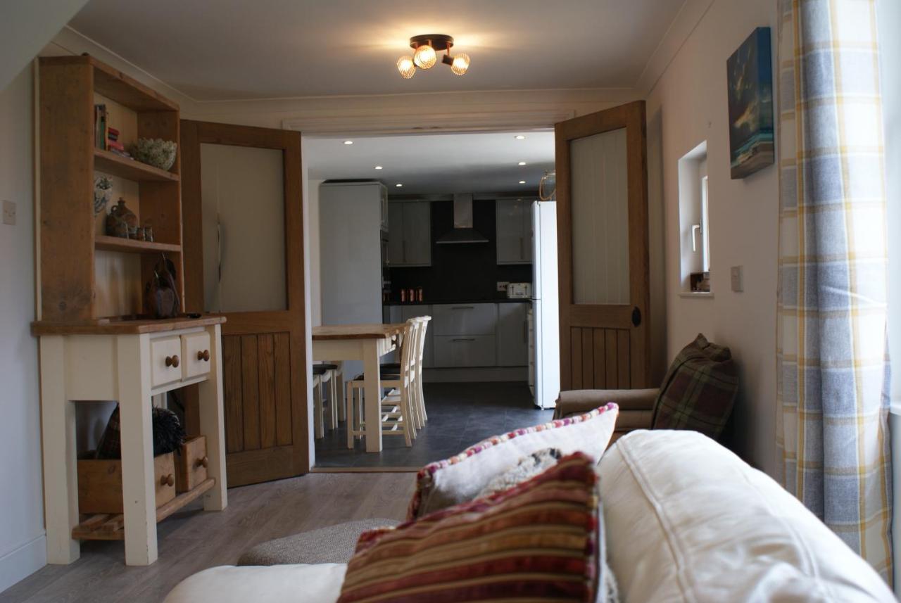 Lizzie'S Garden Cottage Portree Bagian luar foto